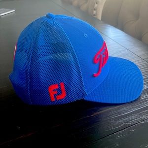 Titleiest ProV1 FJ mesh golf hat